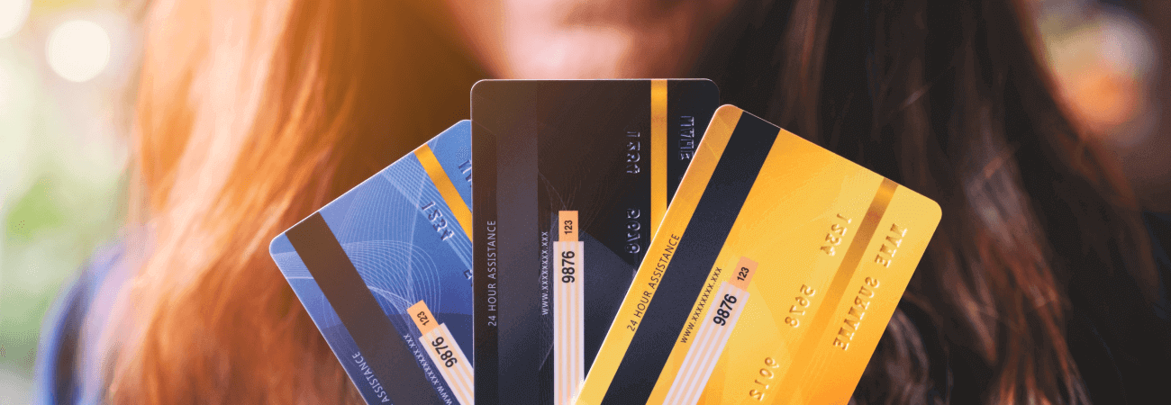 Best Credit Cards in the UAE (2025 Edition): Compare Rewards, Cashback & Benefits